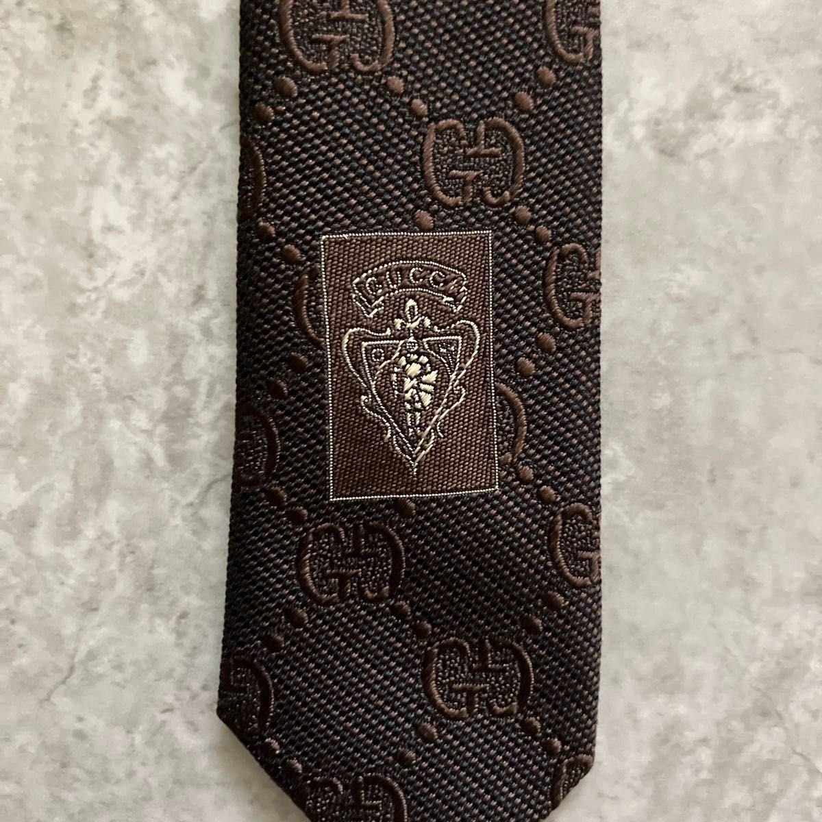 GUCCI グッチ ネクタイ インターロッキング GG柄 美品 w2 美品 GUCCI グッチ ネクタイ GG柄 インターロッキング ブラウン
