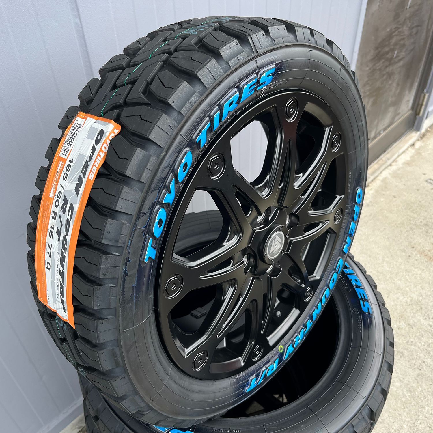 ホワイトレタータイヤ【ダイハツ】ハイゼットジャンボ 15インチ 165/60R15 TOYO オープンカントリーRT MUD-X - メルカリ