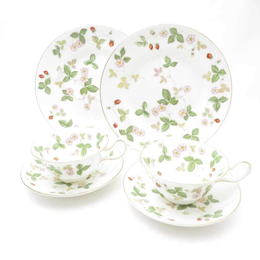 WEDGWOOD ウェッジウッド ワイルドストロベリー ティーカップ＆ソーサー 中皿 トリオ2セット 20cmプレート SN252A1