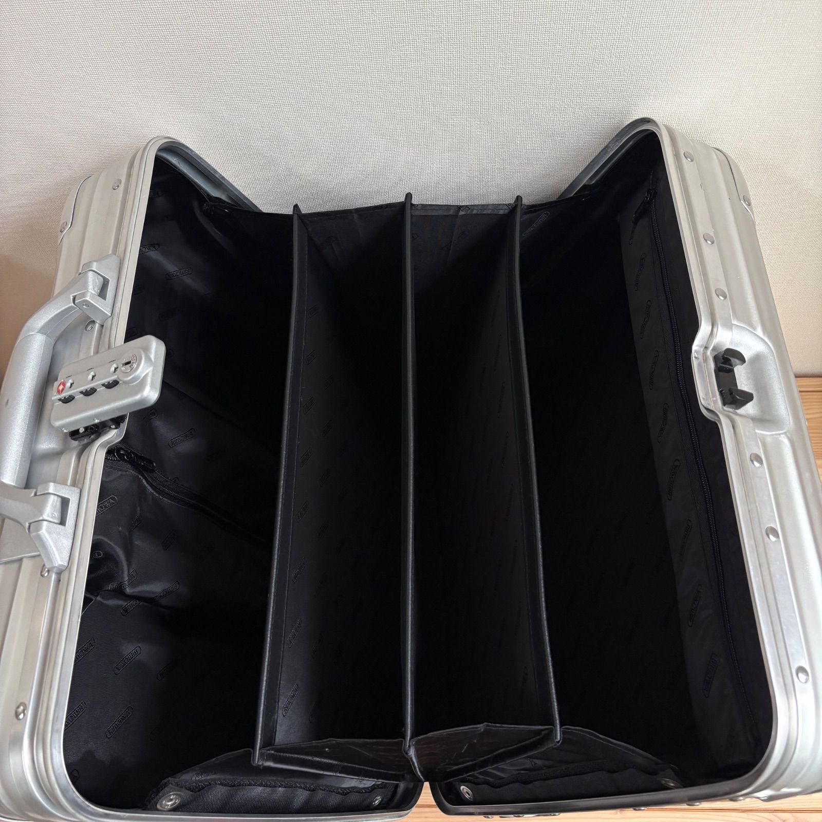 美品RIMOWA TOPAS TROLLEY 28L キャリーケーストロリー