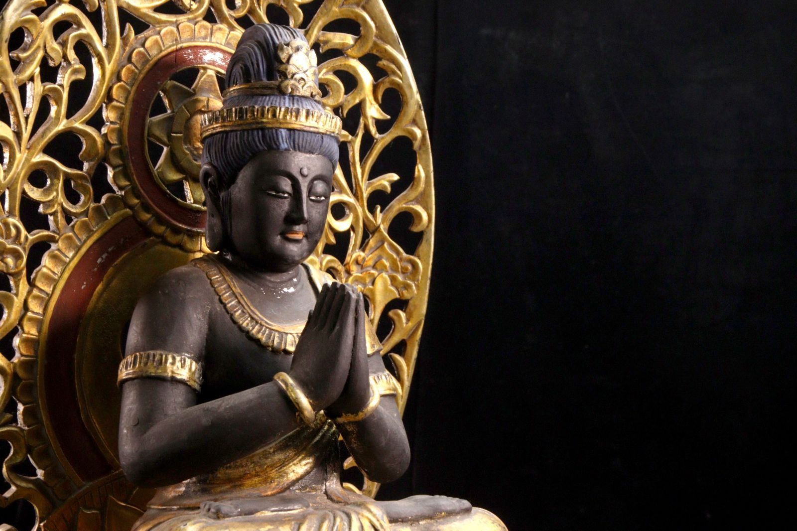 中国美術 仏教美術 細密木彫 菩薩 仏像 共箱 仏教美術 阿弥陀如来 観音菩薩 大勢至菩薩像 三尊立像 ツゲ 木彫