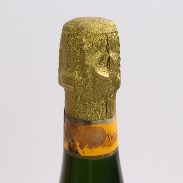 Veuve Clicquot Ponsardin（ヴーヴ クリコ ポンサルダン）トリレニウム キュベ 1989 12％ 750ml ※液面低下・液漏れ跡 T24H290201