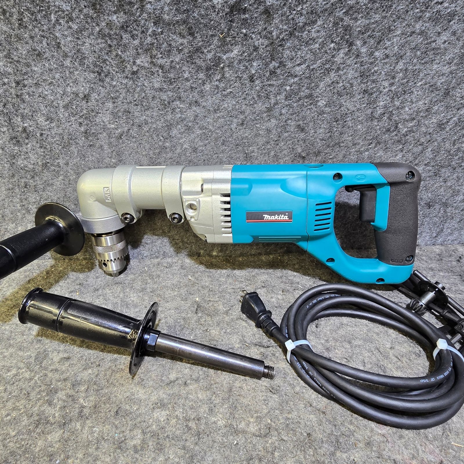 マキタ makita コーナー アングル ドリル DA4000LR 桶川店