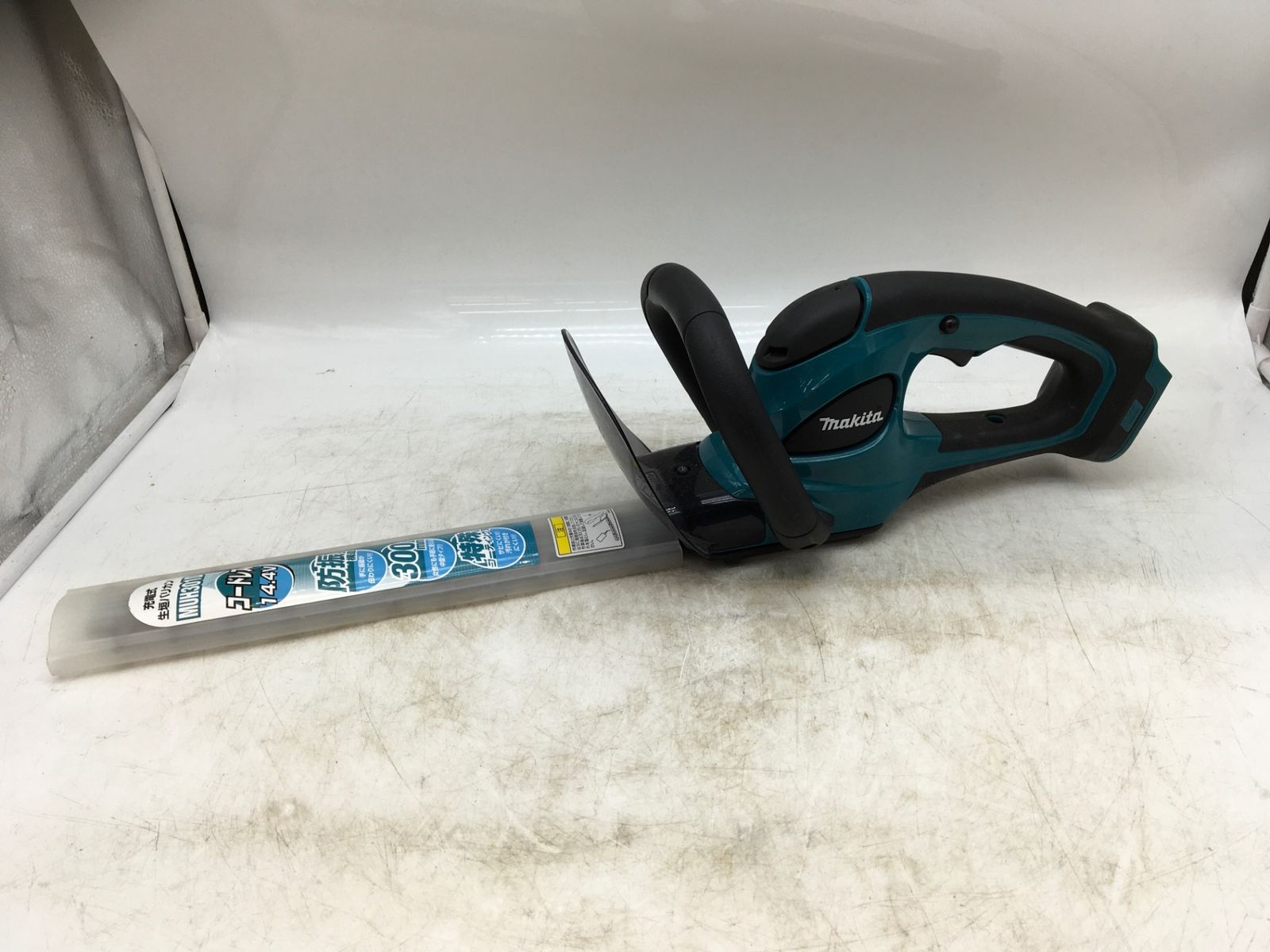 【領収書発行可】makita マキタ 14.4V 300mm 充電式生垣バリカン MUH301D [ITSQB8TKTBDA][エコツール知立店]
