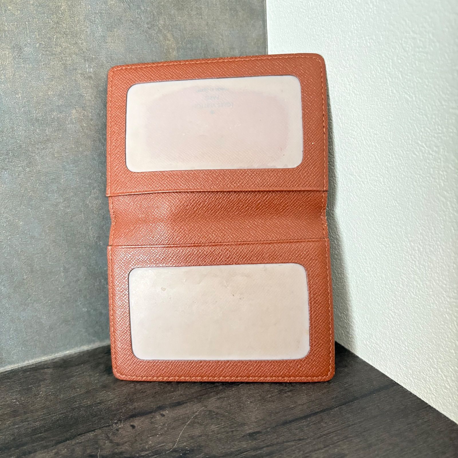LOUIS VUITTON ポルト2 カルト ヴェルティカル パスケース