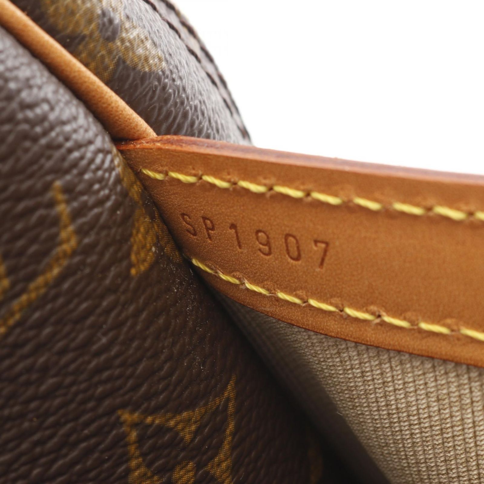 LOUIS VUITTON ルイ・ヴィトン リポーターGM ショルダーバッグ
