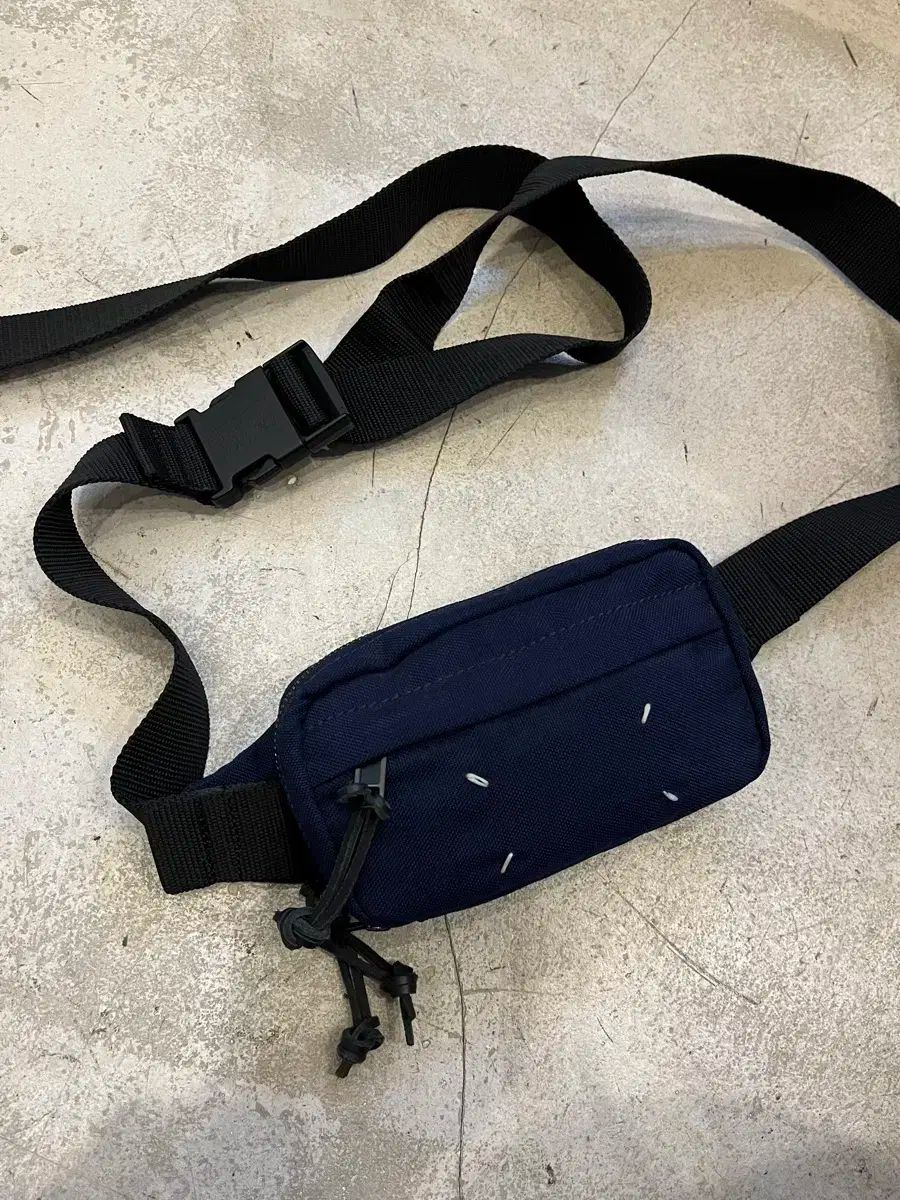 Maison Margiela メゾン マルジェラ ミニ ヒップサック クロス