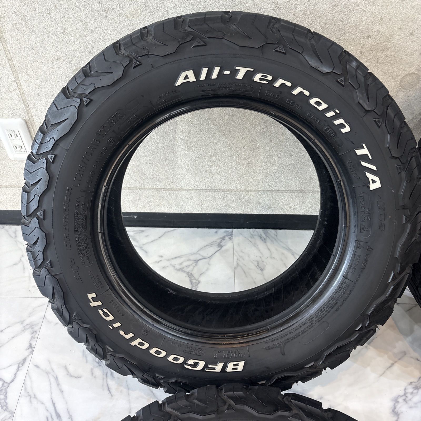 げ 215 70R16 BFGoodrich All‐Terrain T A グッドリッチ オールテレーン ホワイトレター