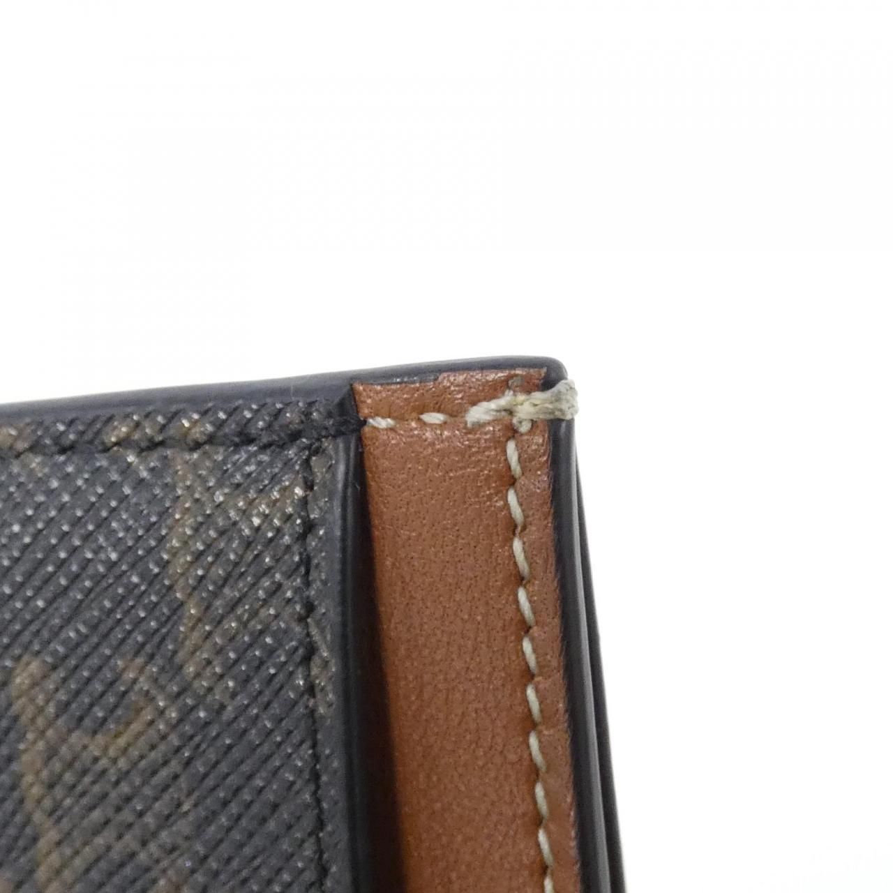 セリーヌ 10B702BQ4