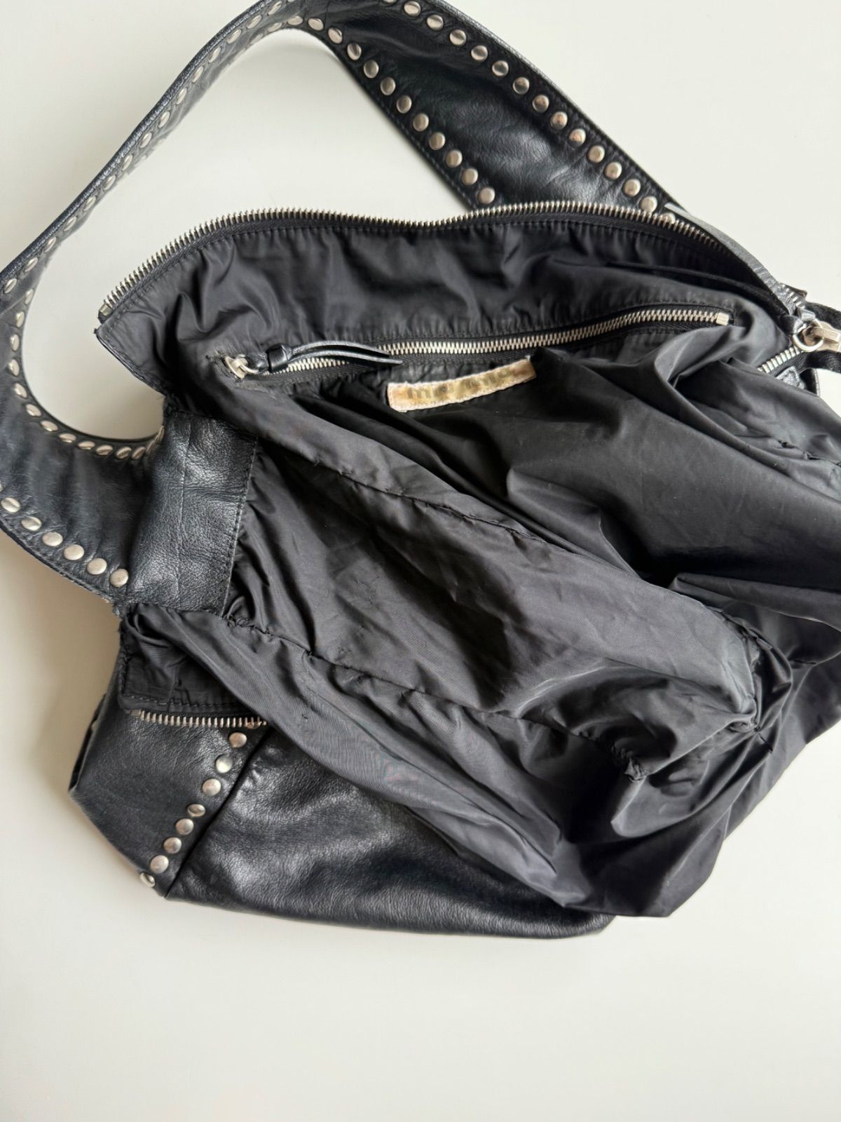 バッグ MIU MIU 90s Archive studs shoulder bag MIU MIU 90s Archive studs shoulder bag - メルカリ