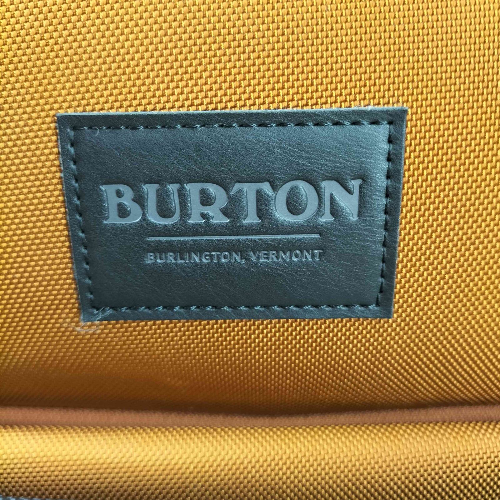 【希少】Burton ウィーリー フライト デック 38L トラベル　キャリー Burton ウィーリー フライト デック 38L トラベルバッグ
