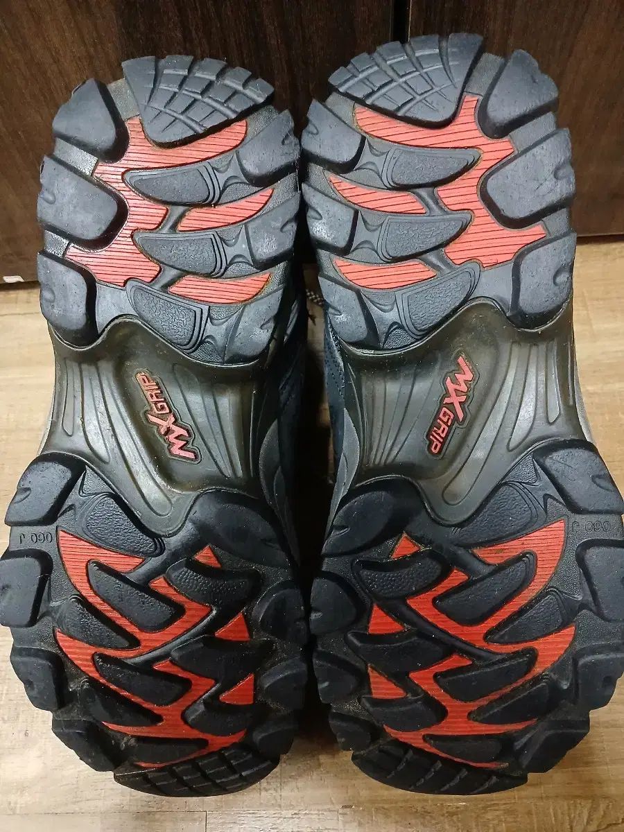 260mm 登山靴