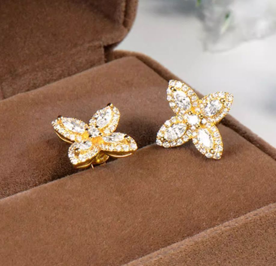 K18YG イエローゴールド PG WG 18K ピアス ダイヤモンド 花 リーフ  