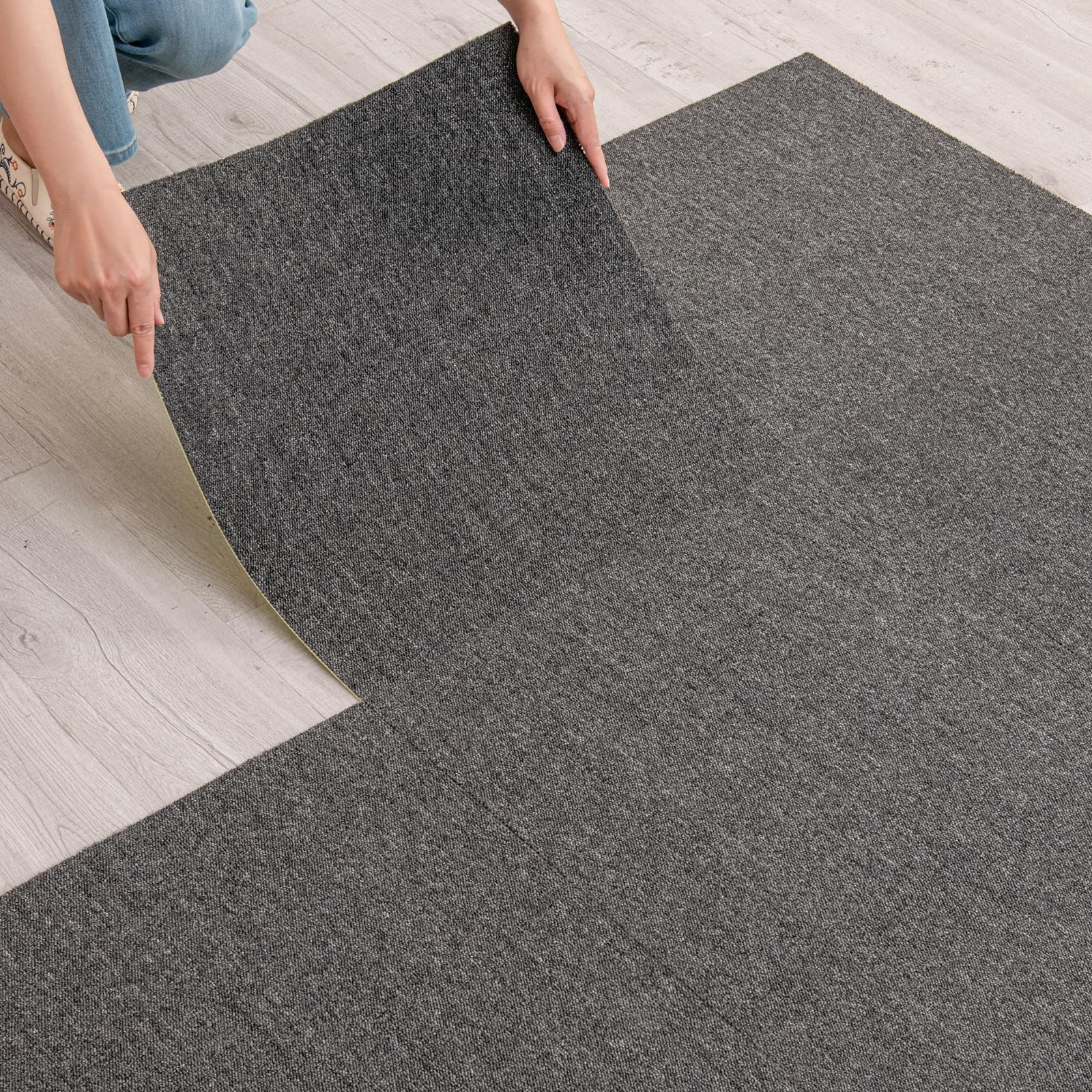 タイル カーペット 50X50 3畳 ずれないテープ付き 業務用 フロア マット 大判 防音 厚手 滑り止め 難燃 制電 床暖房OK 賃貸 原状回復 カット 事務所 オフィス 柄番号0107