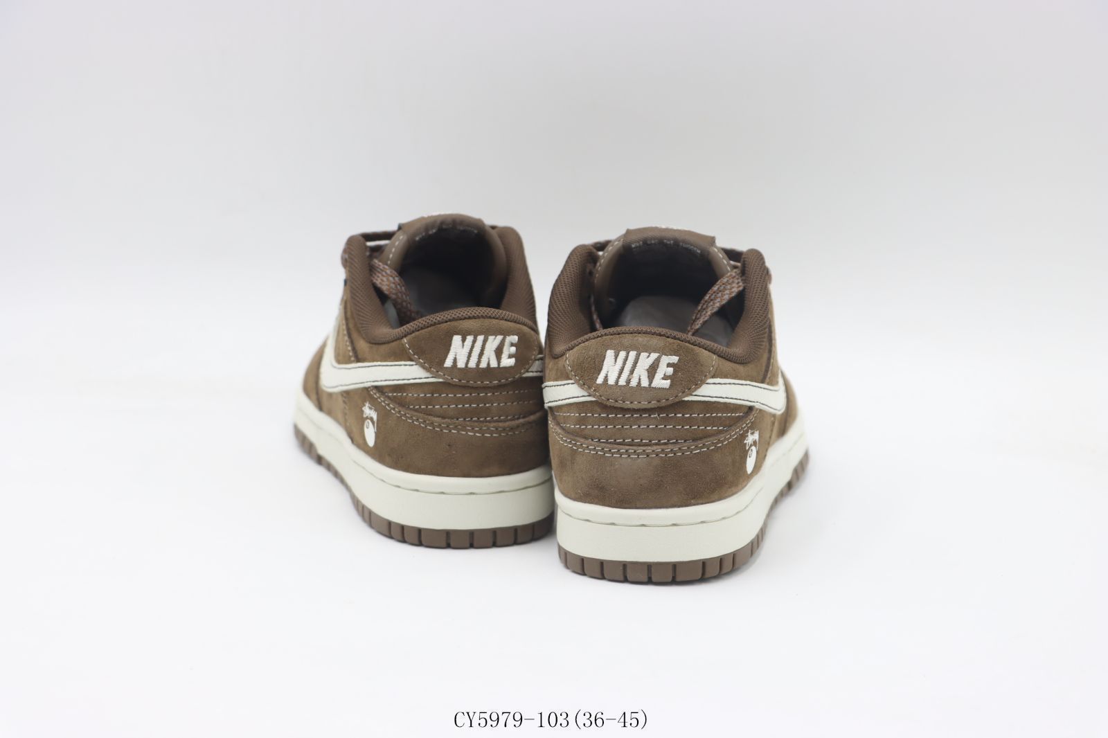 Nike ブラウン スケートシューズ 1.jpg