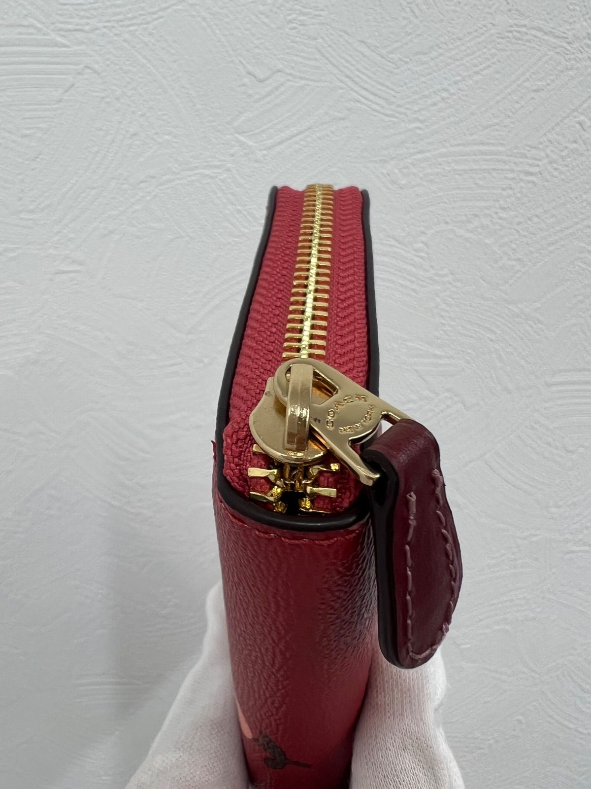 ✨️新品未使用✨️COACH チェリー柄 長財布 新品未使用品】COACH（コーチ） 長財布 チェリー柄 レッド C3287