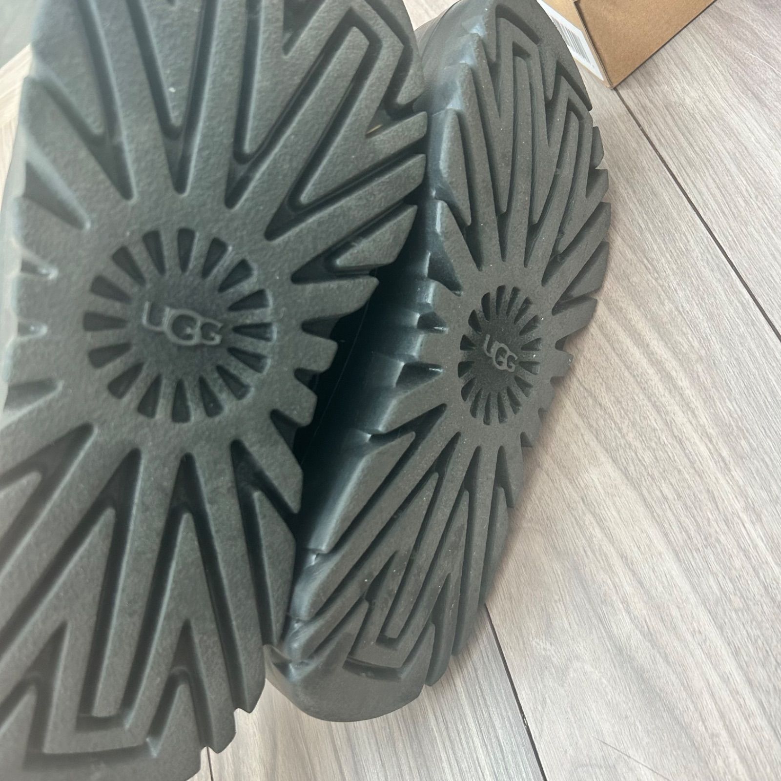  UGG PeakMod ピークモッド ブラック スリッポン 靴