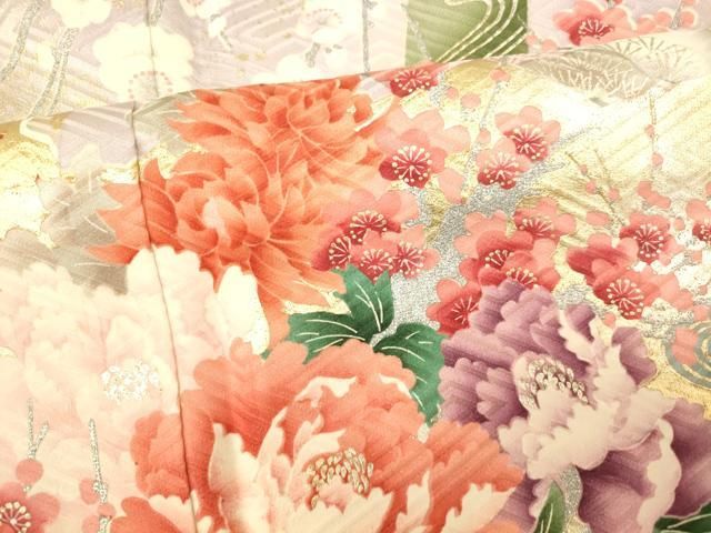 振袖 色鮮やかな染め色 波模様 菊の花に鳳凰 乳白色 金彩 KK-1774 振袖 色鮮やかな染め色 波模様 菊の花に鳳凰 乳白色 金彩 KK-1774