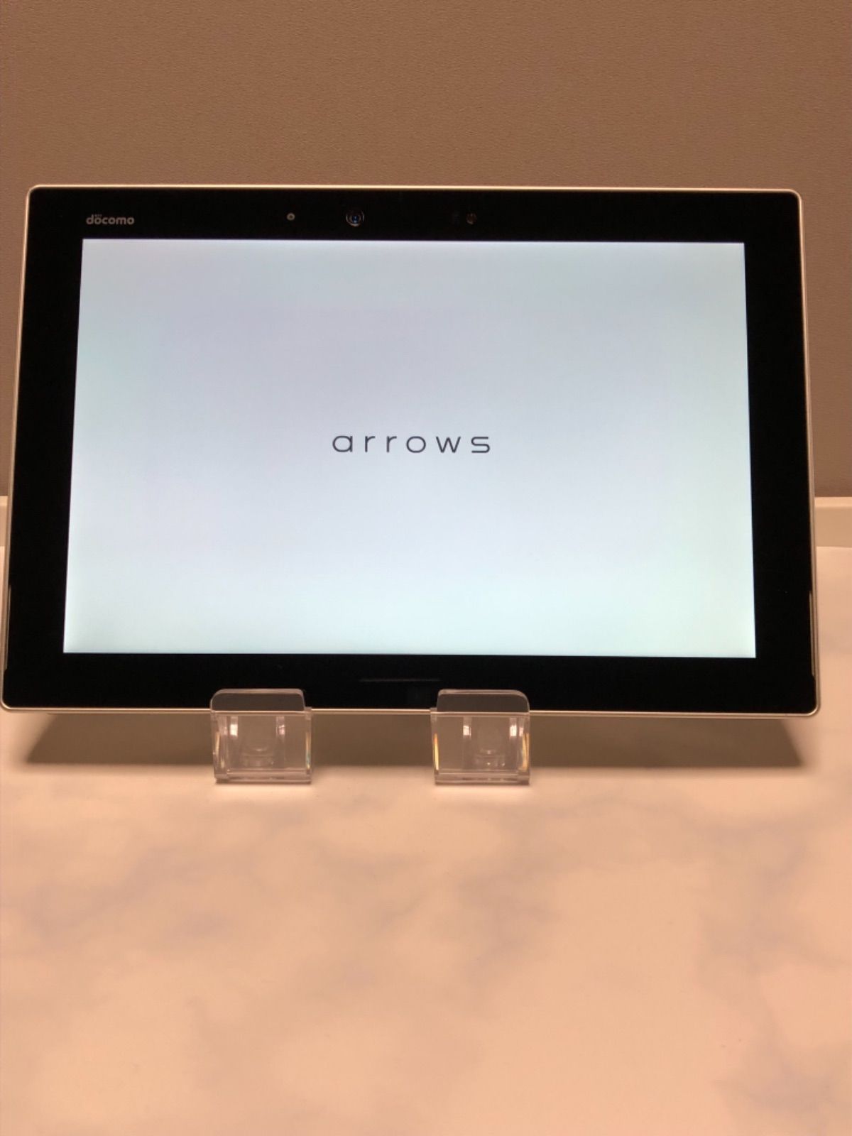 ドコモ ARROWS F-02K タブレット 富士通 Android9 フルセグ-