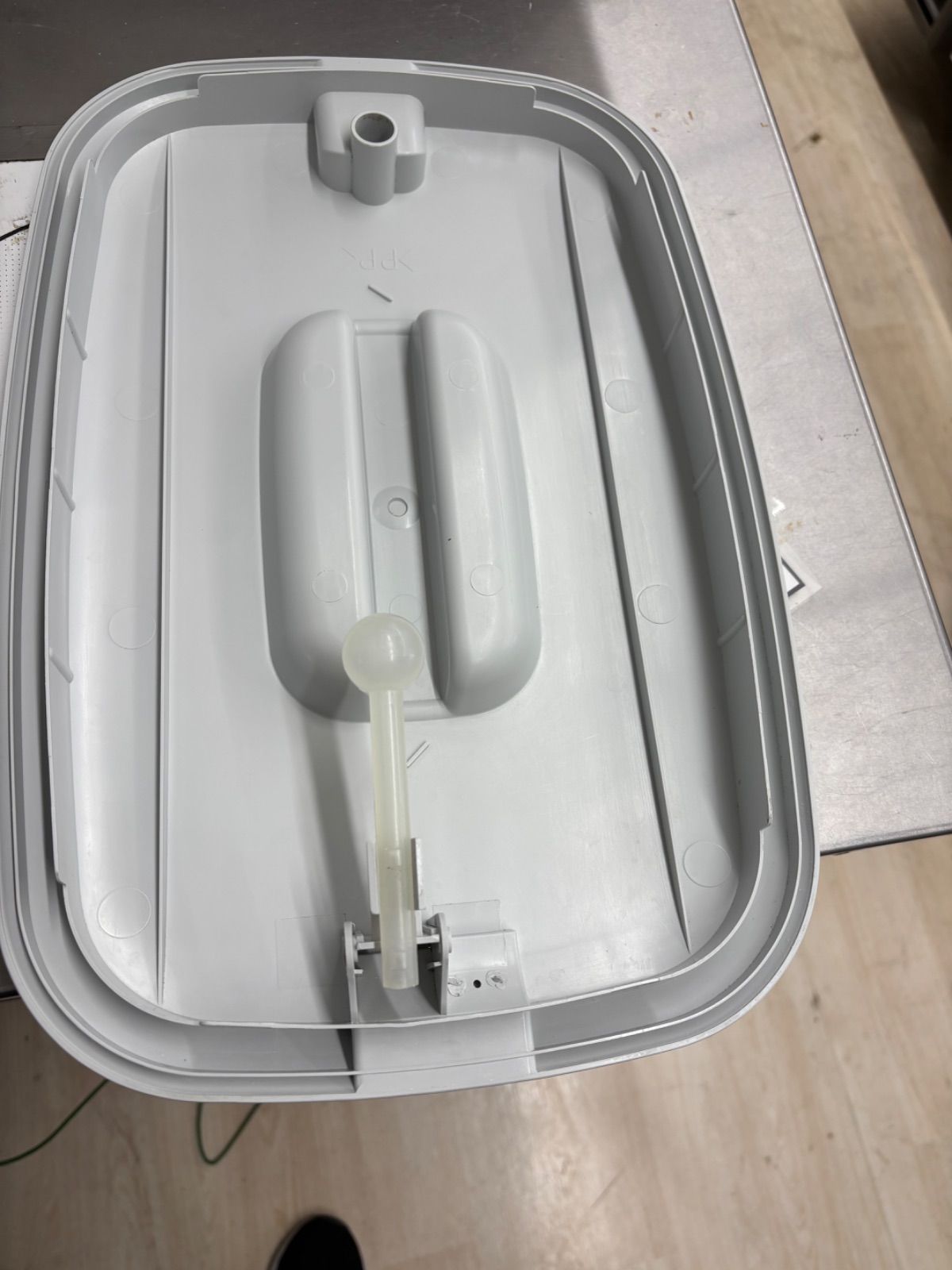 ホシザキ・星崎 ウォータークーラー(卓上型) 型式：AT-18WG 送料無料