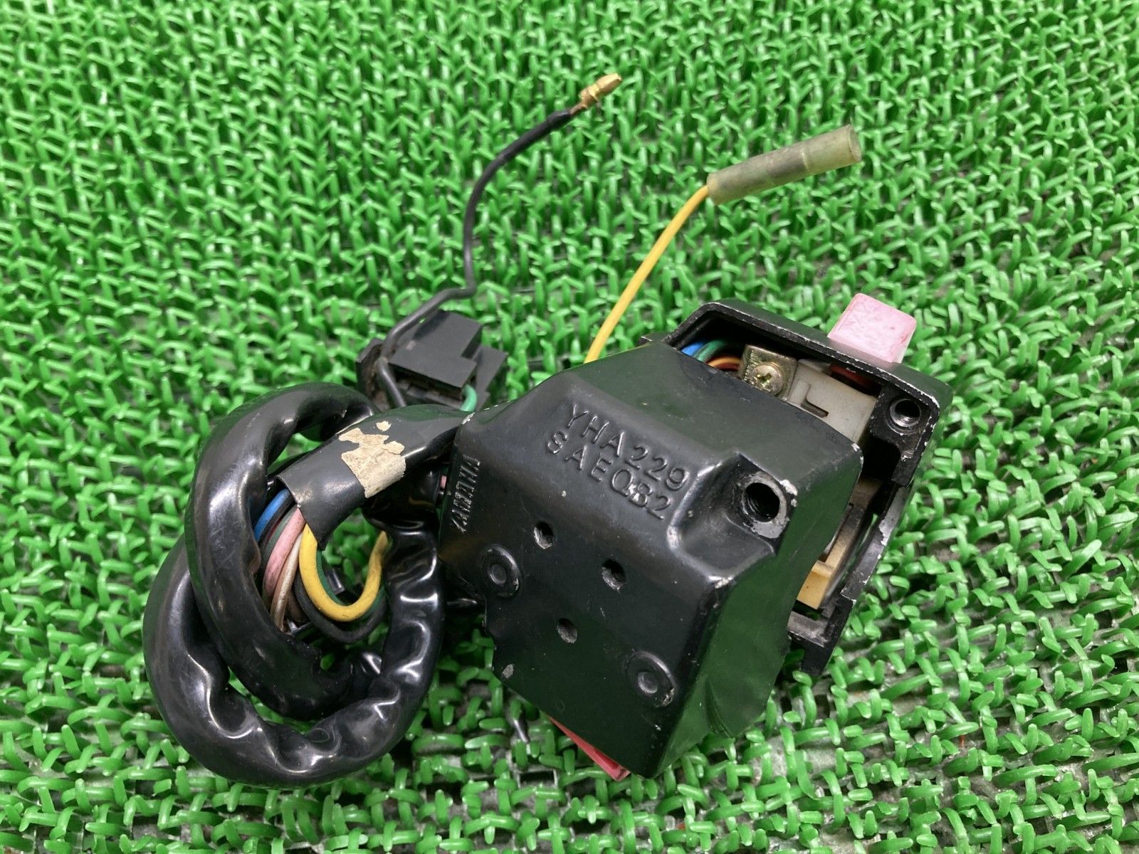 ハンドルスイッチ左右 ヤマハ純正品 Amazon.co.jp: バイク 用 スイッチ