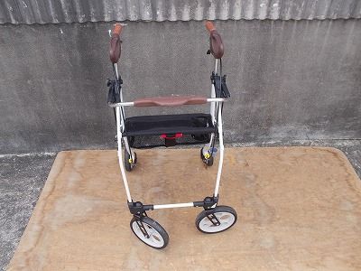 アロン化成 安寿 イコットエア 軽量歩行器