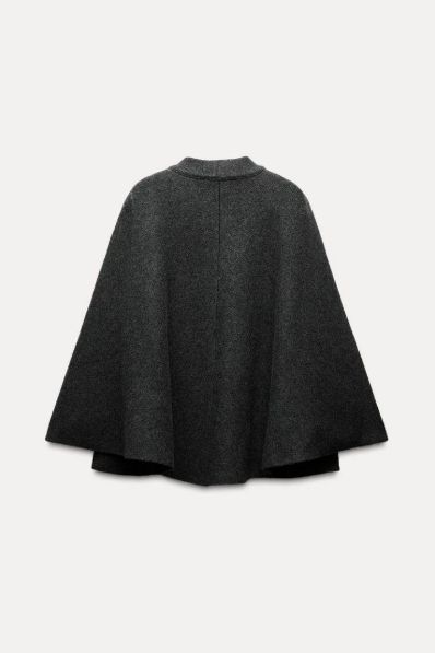 ZARAのニットケープコート