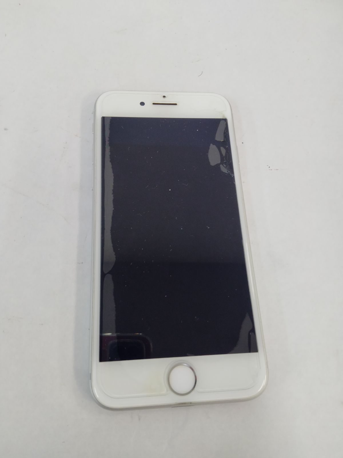 Apple iPhone 8 A1906 256GB au バッテリーリペア済 SIMロック 通電起動初期化済 アップル