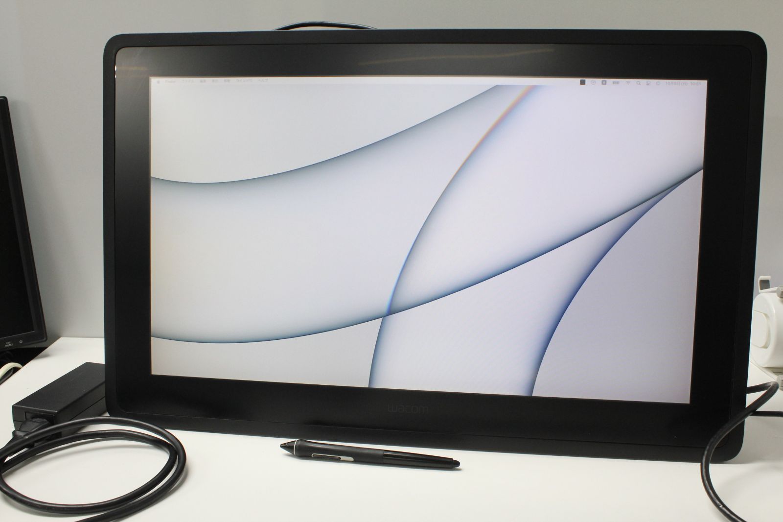 現状品 Wacom|Cintiq 22|スタンド付き|21.5型|液晶ペンタブレット ⑤