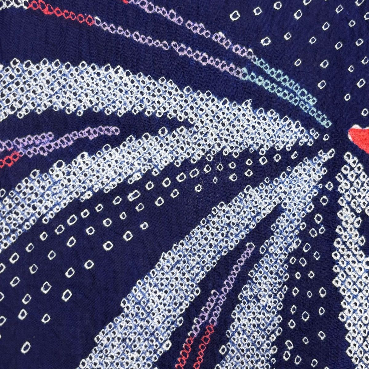 浴衣 身丈160cm 裄丈64.5cm M 絞り浴衣 幾何学 青紫 綿 名品 【中古  