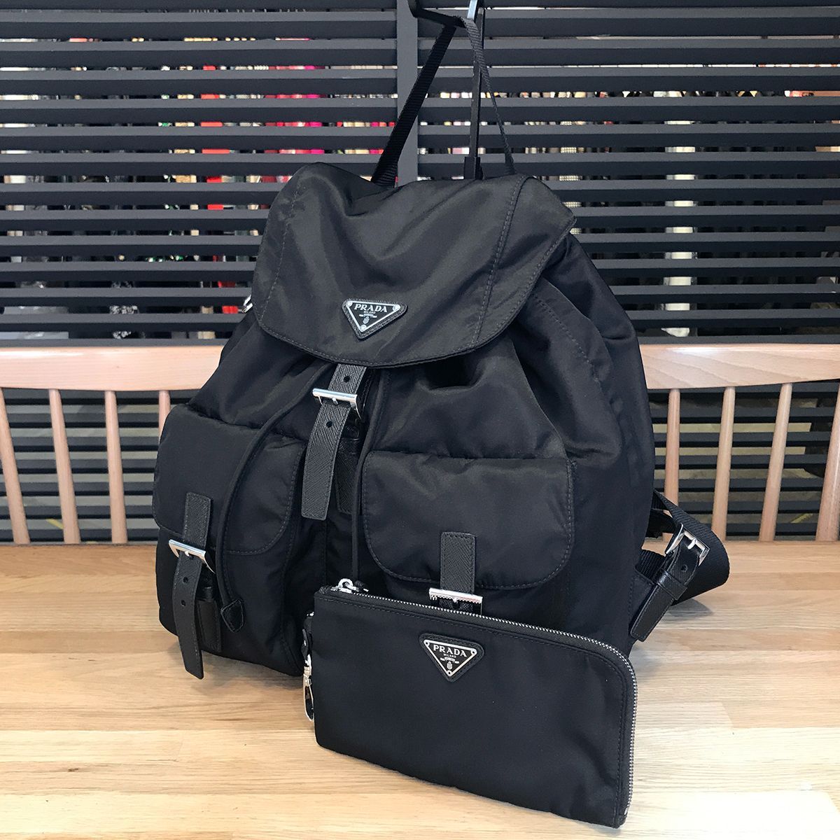 新品同様 プラダ 現行 リナイロン ミディアム バックパック リュック 