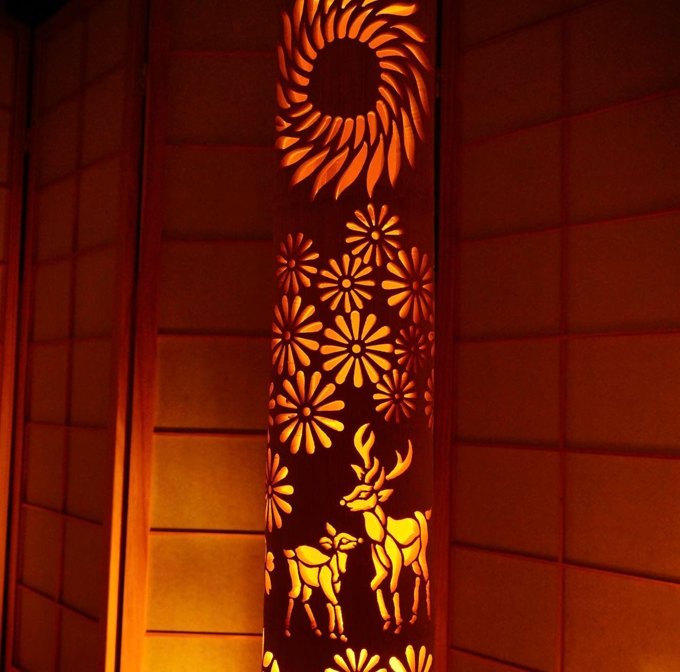 竹灯り・竹あかり・竹灯籠 繊細・両面彫り～～ 癒しの灯り春竹楼～～