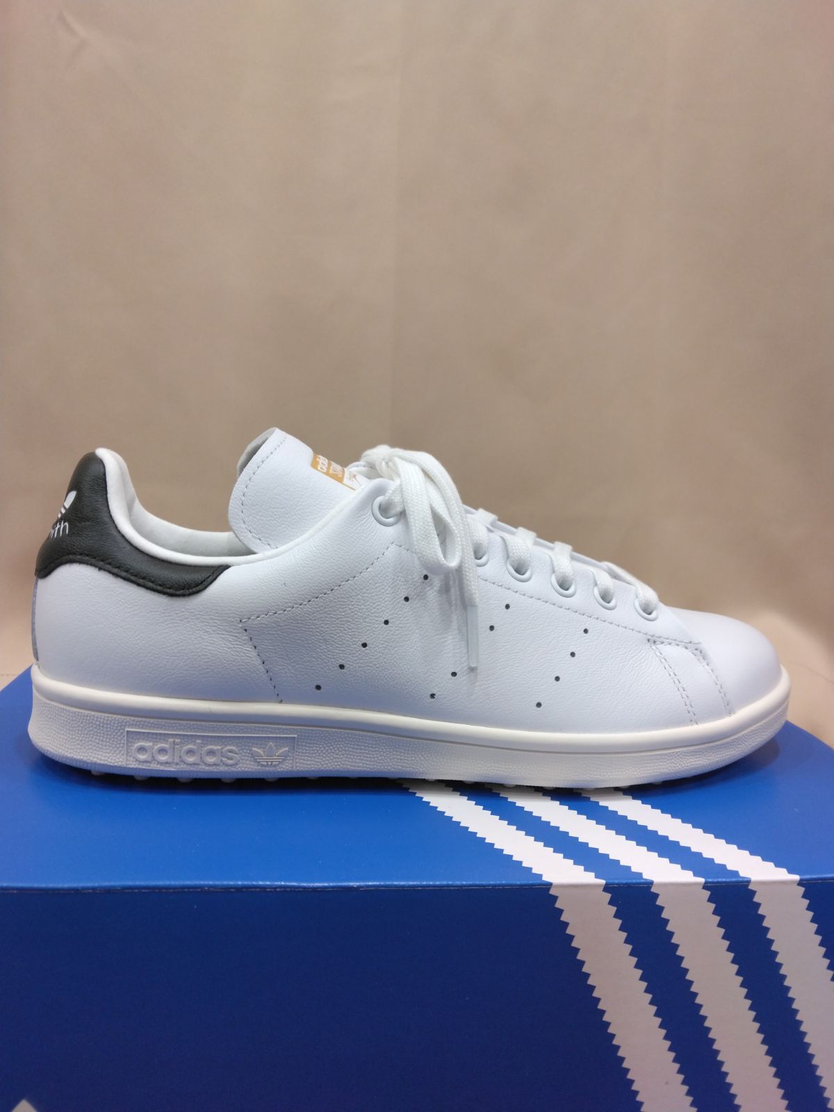 人気ブランドの新作も！ アディダス スパイクレスシューズ スタンスミス ゴルフ NNO27 メンズ レディース ユニセックス ゴルフシューズ 靴 モデル 新橋店