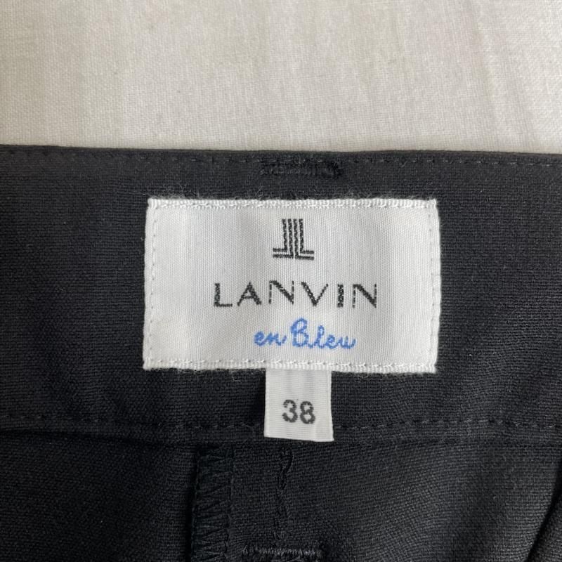 LANVIN en Bleu ランバンオンブルー スーツ パンツスーツ スーツ テーラード ノー ジャケット フリルブレザー スナップボタン 無地 ロングパンツ ジップフライ MAAHADDERANG_COM