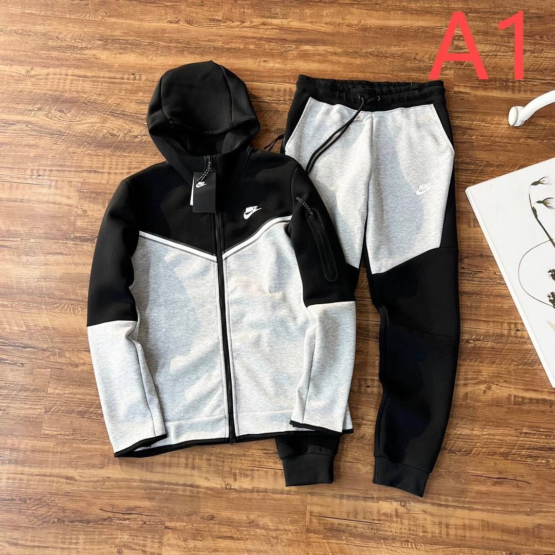 NIKE テックフリース Tech fleece スウェットセットアップ NIKE テックフリース Tech fleece スウェットセットアップ