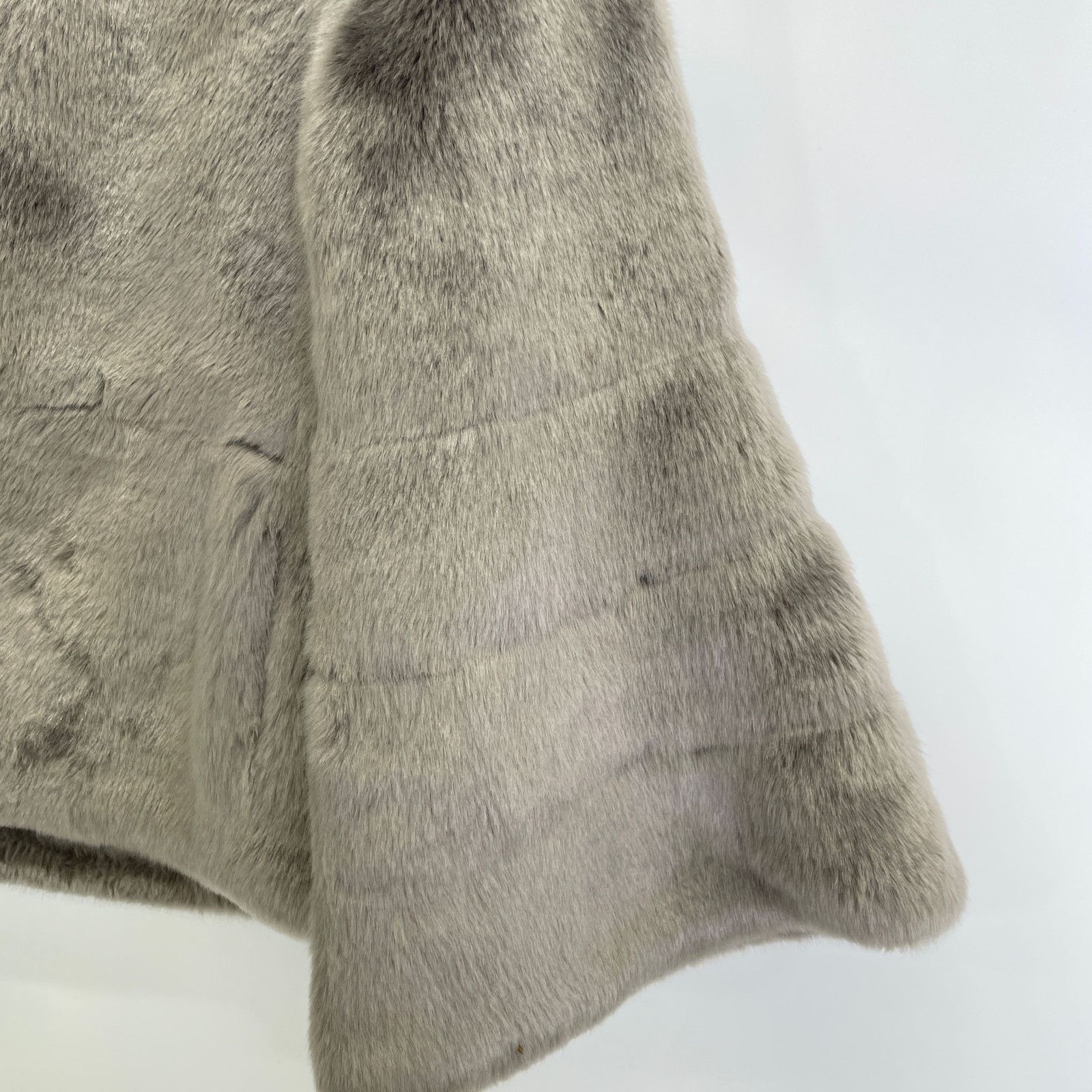 ANAYI アナイ ｸﾞﾚｰ ﾌｪｲｸﾌｧｰ ﾌﾚｱｽﾘｰﾌﾞ ｼﾞｬｹｯﾄ 36 - メルカリ 