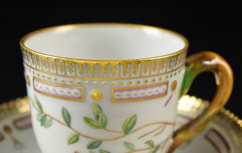 カップ＆ソーサー