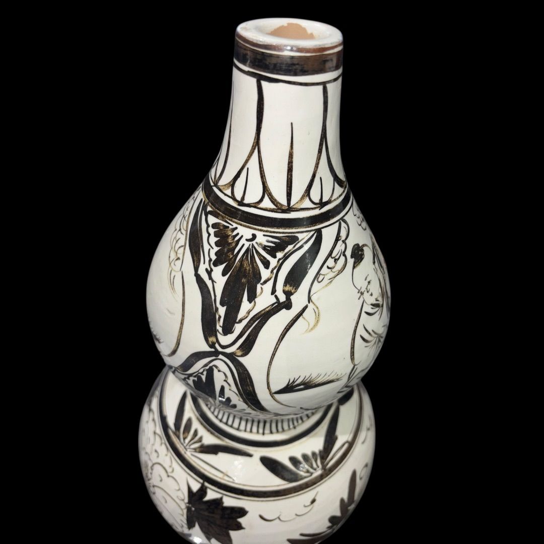 中国古美術 中国古陶磁器 古玩 磁州窯 白釉掛 鉄絵 草文様に唐子の図