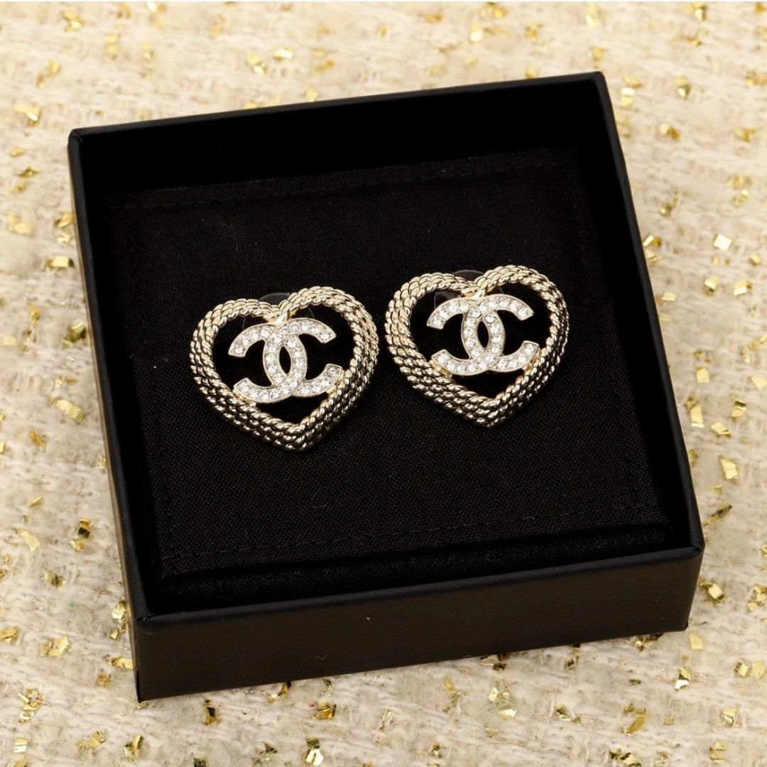 今日特価】CHANEL ヴィンテージ アルファベット イヤリング 送料無料 