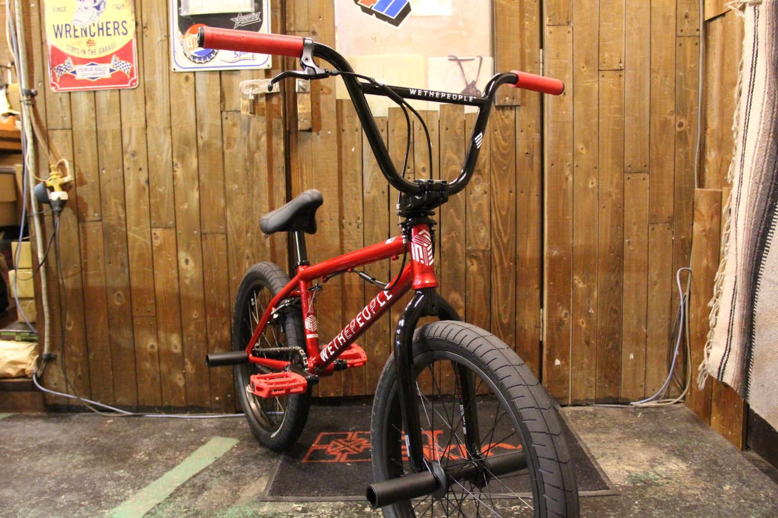 自転車 BMX 20インチ ストリート JYRO+4PEG WETHEPEOPLE ARCADE RED
