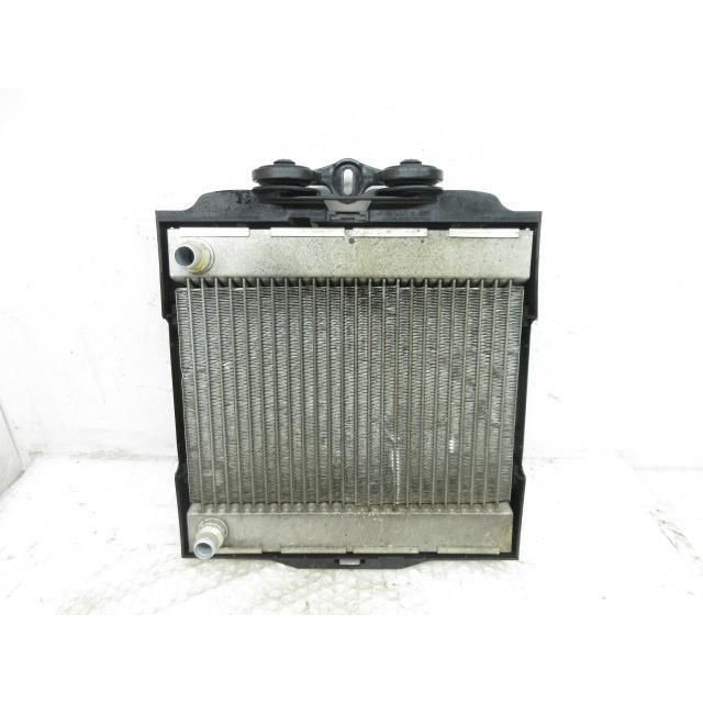 2013年 BMW 523i F10 DBA-XG20 1 ラジエータ 1711780266204 191891 4602