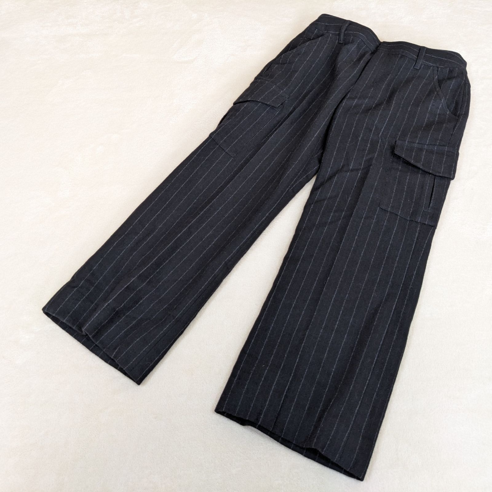 【高品質，安い】【23区スポーツ】ゴルフパンツ　ゴルフウェア　美品　 Ｌ　レディース　黒　ブラック　ウール　カシミヤ　アンゴラ　ストライプ パンツ