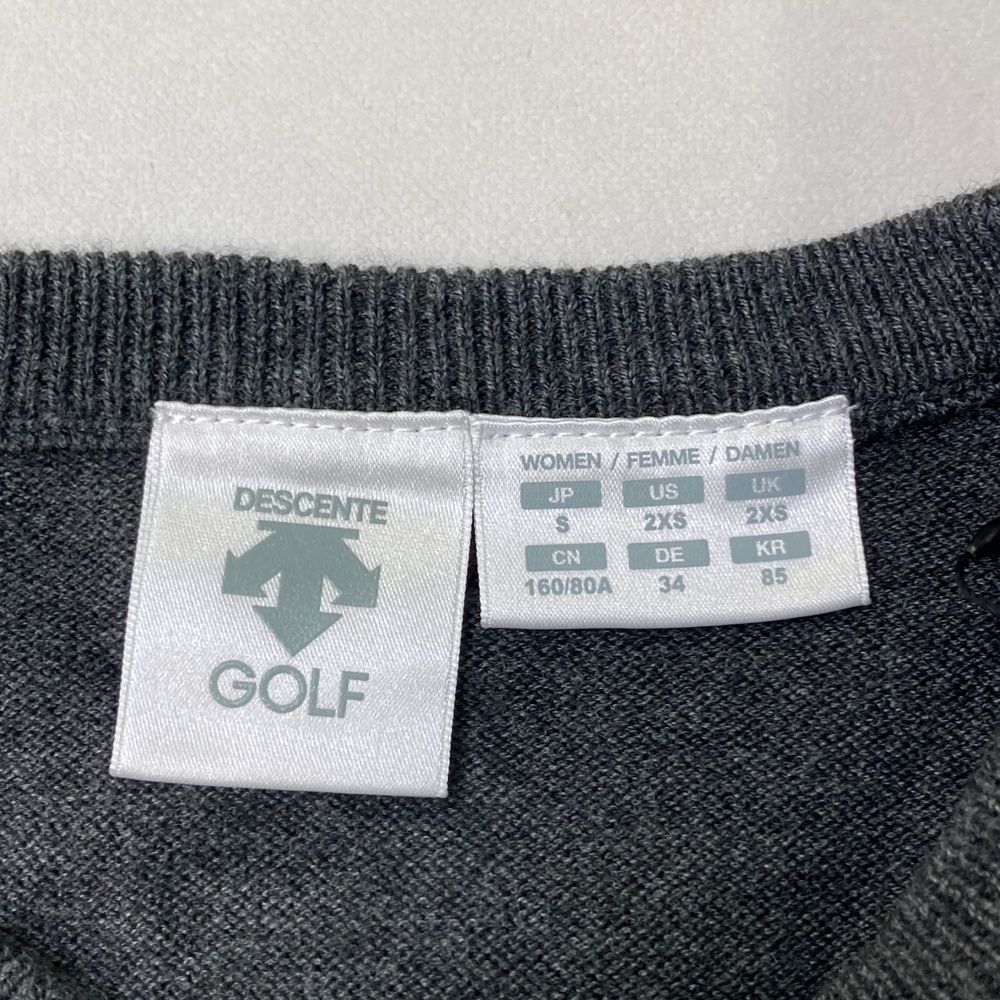 サイズ：S DESCENTE GOLF デサントゴルフ  ウール混 ニット セーター  グレー系 [240101475525] ゴルフウェア レディース ストスト サイズ：S DESCENTE GOLF デサントゴルフ ウール混 ニット