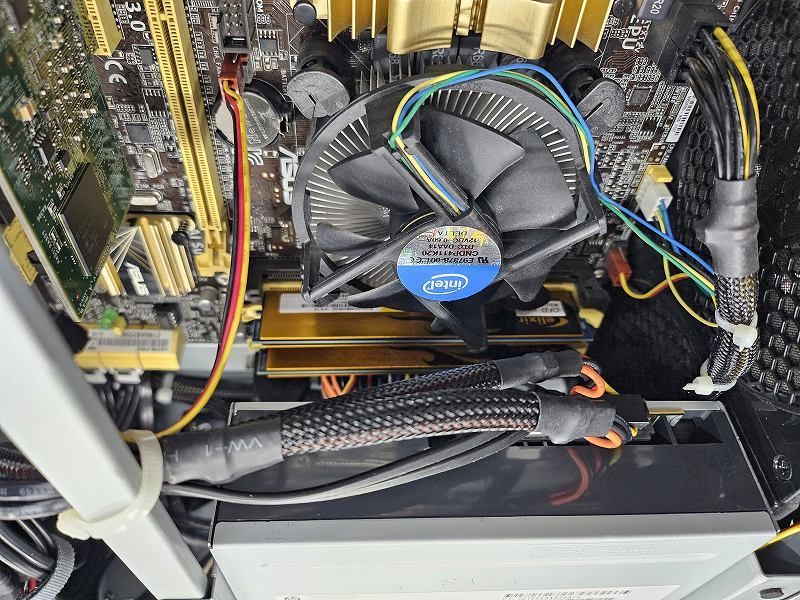 PCパーツジャンク CPU メモリ 電源 マザーボード 最大1TBメモリ増設に対応したLGA2011-v3マザーがASUSから登場