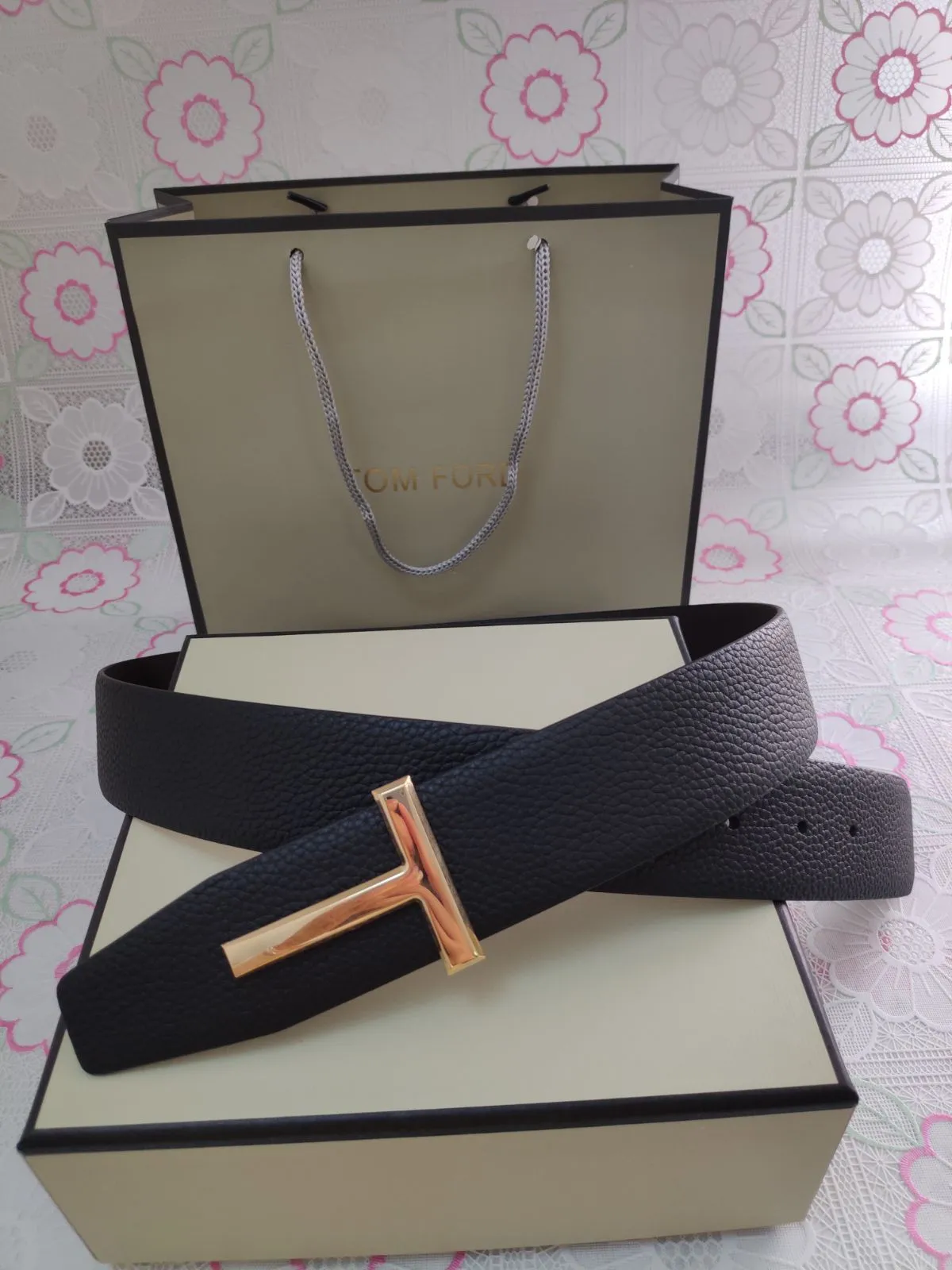 美品／希少☆TOM FORD　メンズ　ベルト　ゴールド　シルバー　レザー 2025年最新】TOM FORD メンズ ベルトの人気アイテム - メルカリ