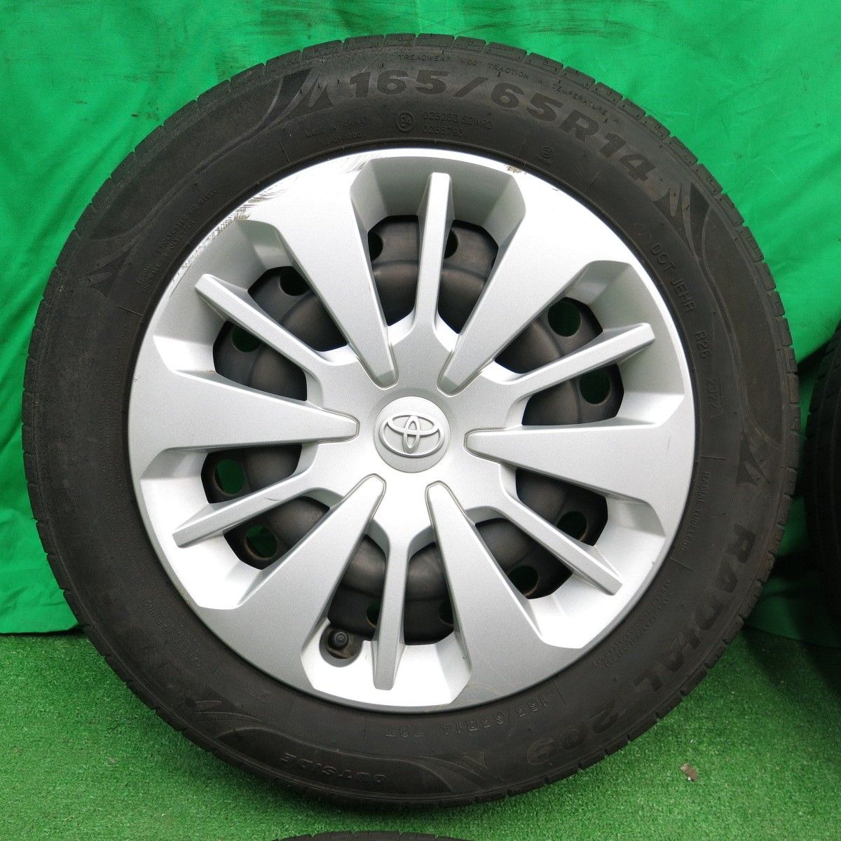 送料込 トヨタ ルーミー 純正スチールホイール 14×5J 4本 安っぽ