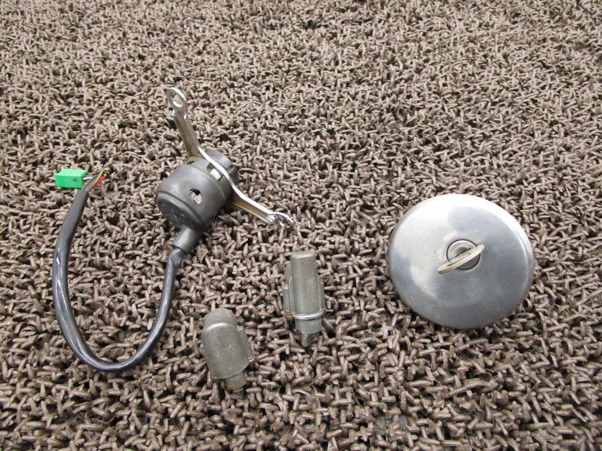 品数豊富! TS250 メインキーセット ●A6995 タンクキャップ TS2504 スズキ TS2504 キャブ車 動画有 全品本物!