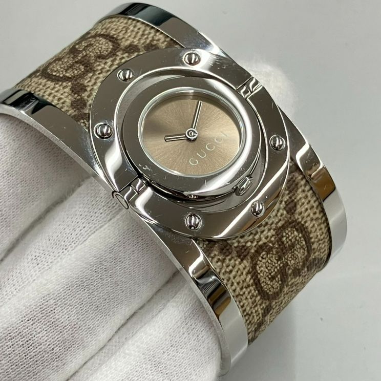 美品】グッチ GUCCI 112 バングルウォッチ GG柄 レディース