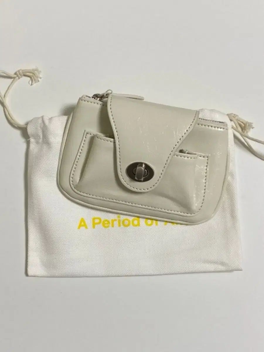 APOA アポア ウォレットバッグ