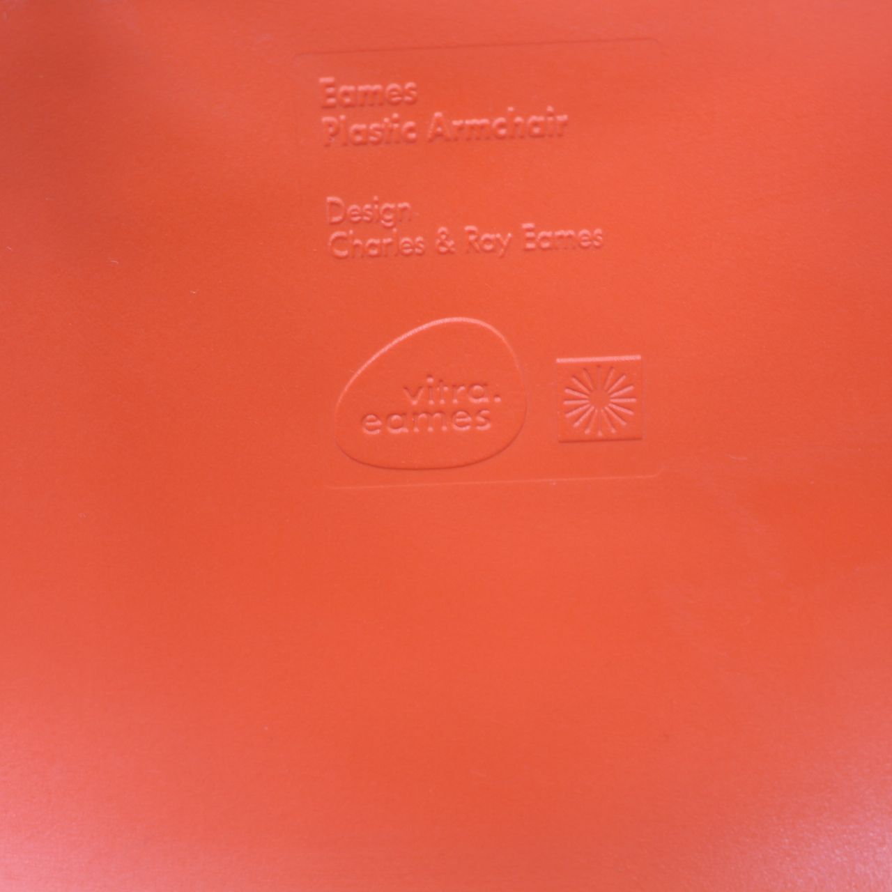 アームシェルチェア エッフェルベース